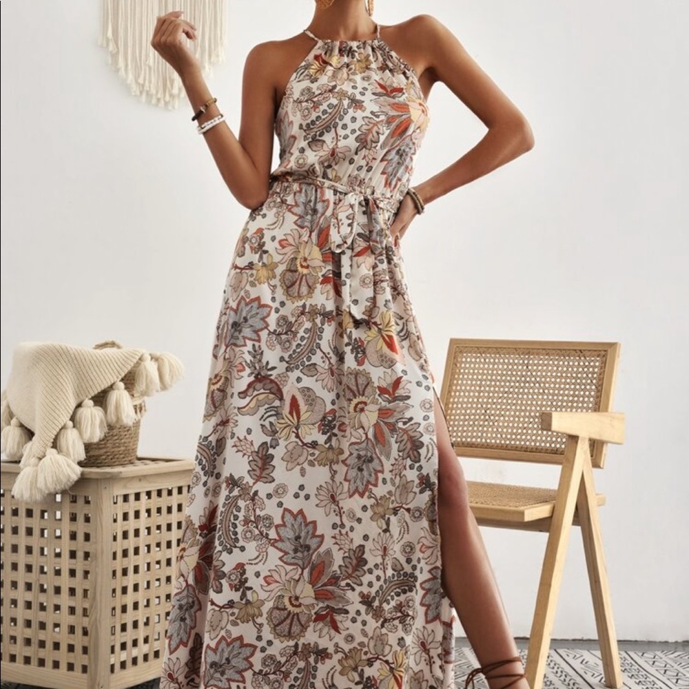 Boho Floral Print Belted Halter Maxi dress - Picture 3 of 7